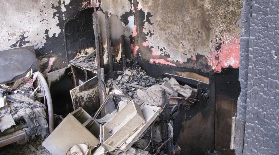 Why choose water damage restoration service for commercial water damage restoration in Nampa